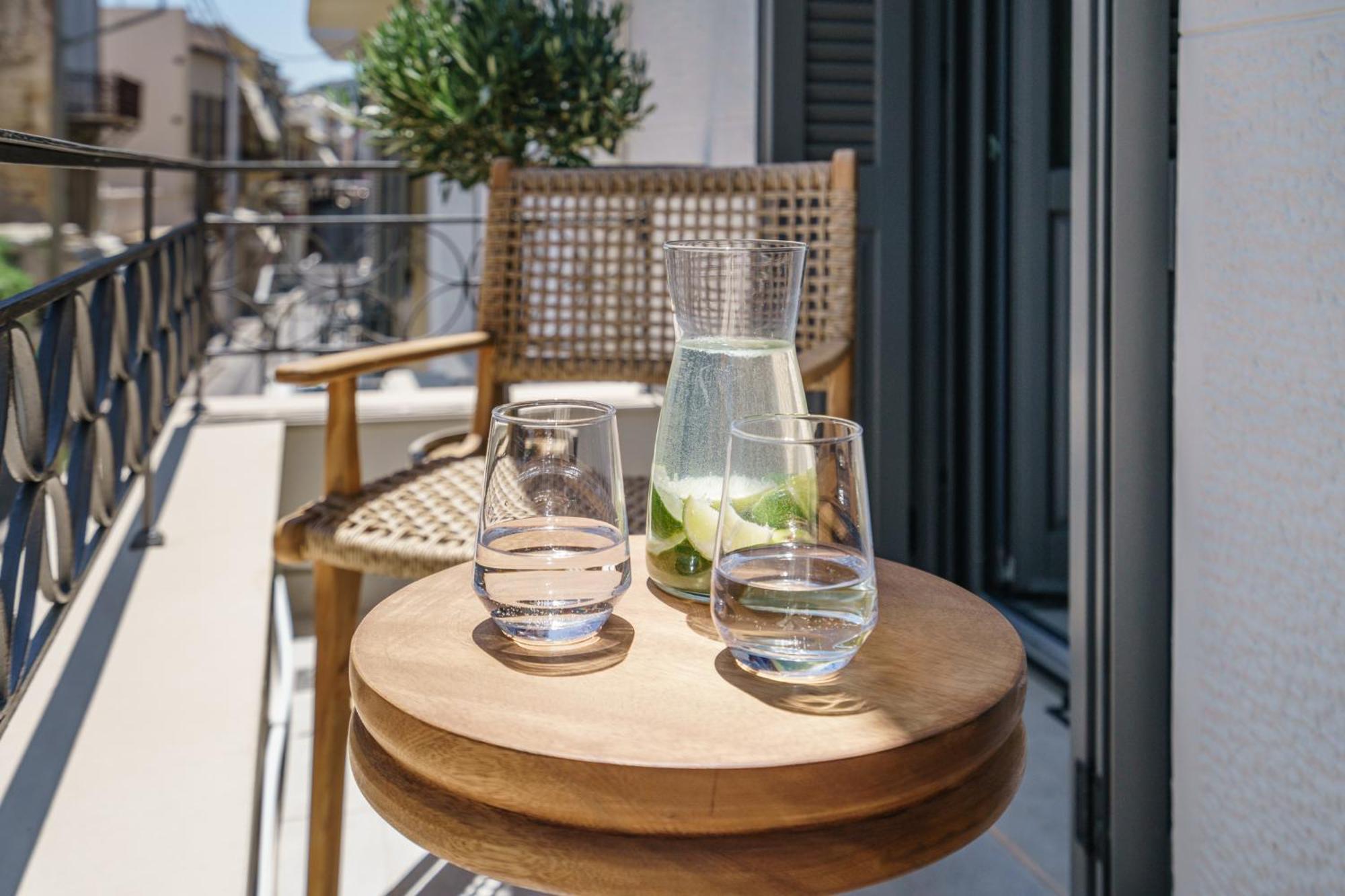 The Old Distillery - Premium Suites Rethimnon Buitenkant foto